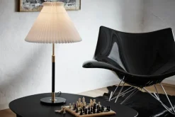 Le Klint Table lamp 352, brass - black