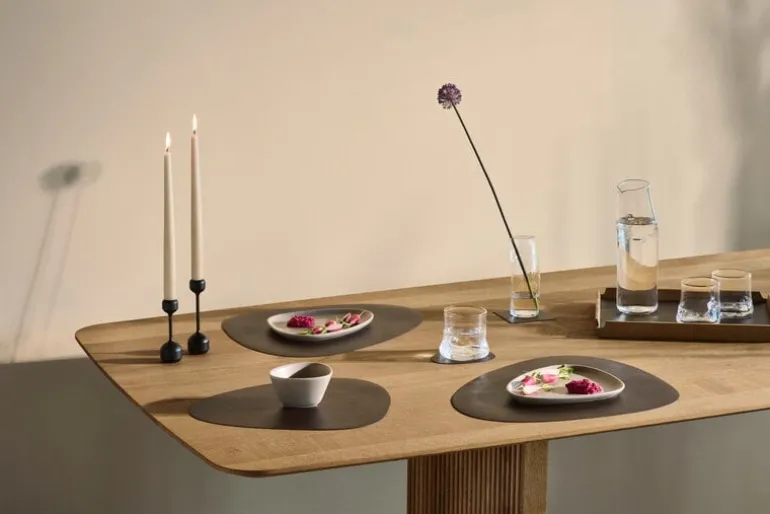 Lind DNA Curve glass mat, caviar Nupo leather