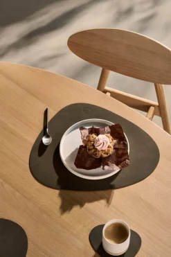 Lind DNA Curve glass mat, caviar Nupo leather