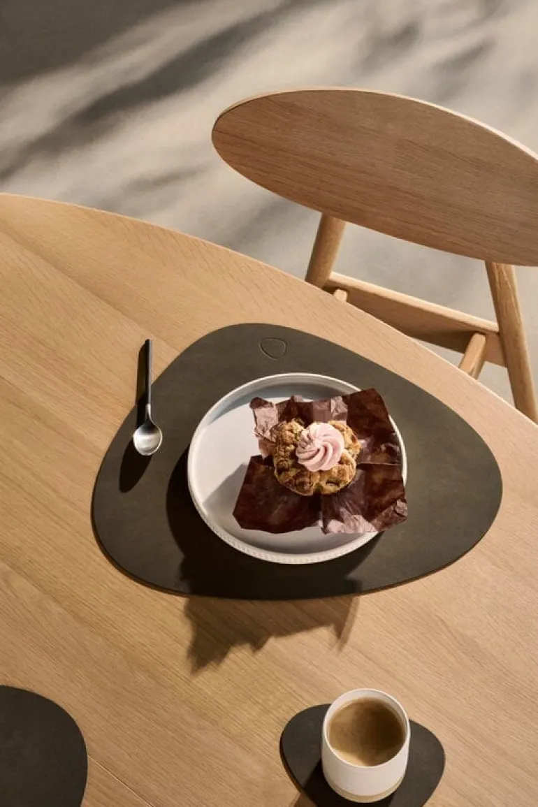 Lind DNA Curve glass mat, caviar Nupo leather