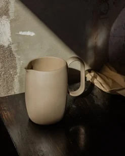 Lokal Helsinki Lokki jug, beige