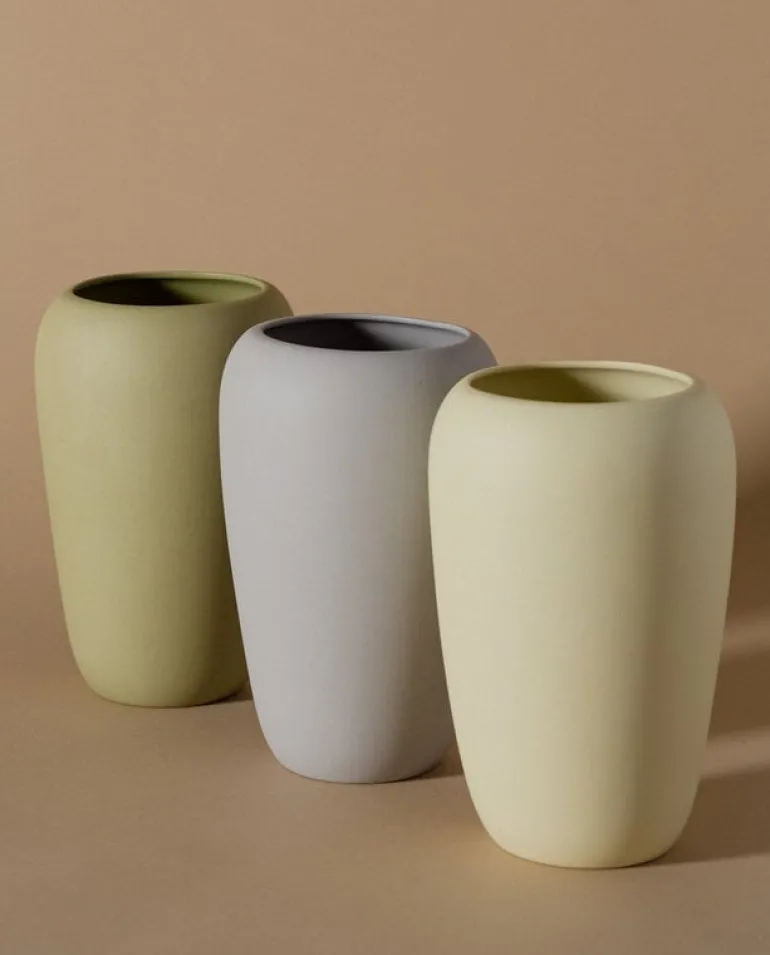 Lokal Helsinki Silmu vase, light yellow