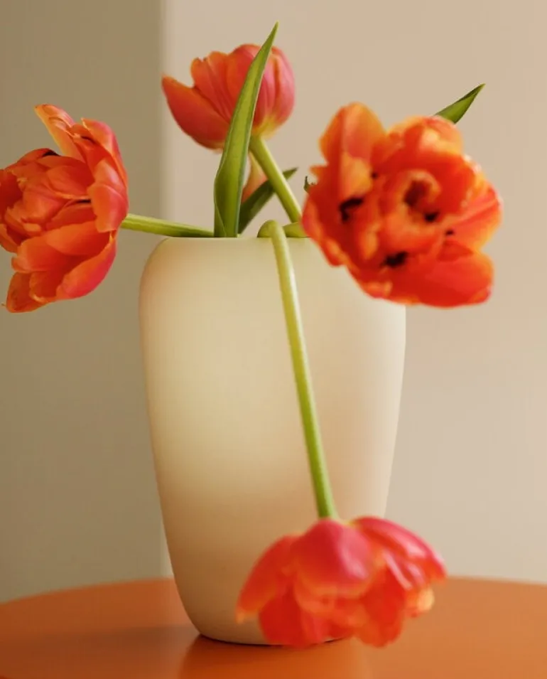 Lokal Helsinki Silmu vase, light yellow