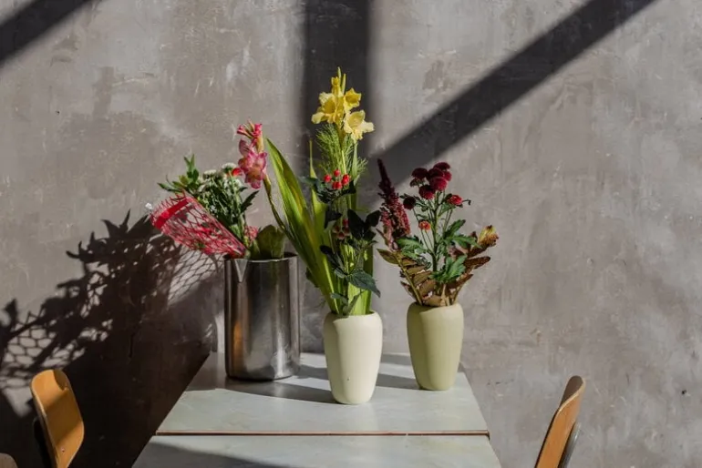 Lokal Helsinki Silmu vase, light yellow