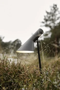 Louis Poulsen AJ Garden bollard lamp, short, 3000K, spike without adaptor