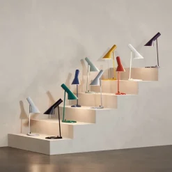 Louis Poulsen AJ Mini V3 table lamp, black