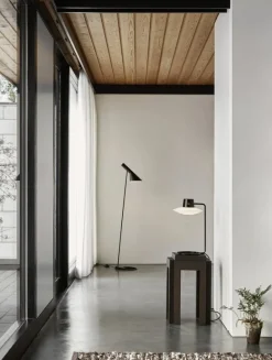 Louis Poulsen AJ Oxford table lamp, 410 mm, opal glass