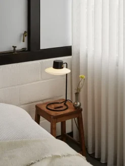 Louis Poulsen AJ Oxford table lamp, 410 mm, opal glass