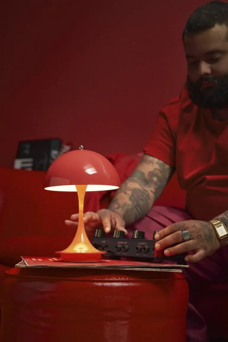 Louis Poulsen Panthella 160 Portable V3 table lamp, coral