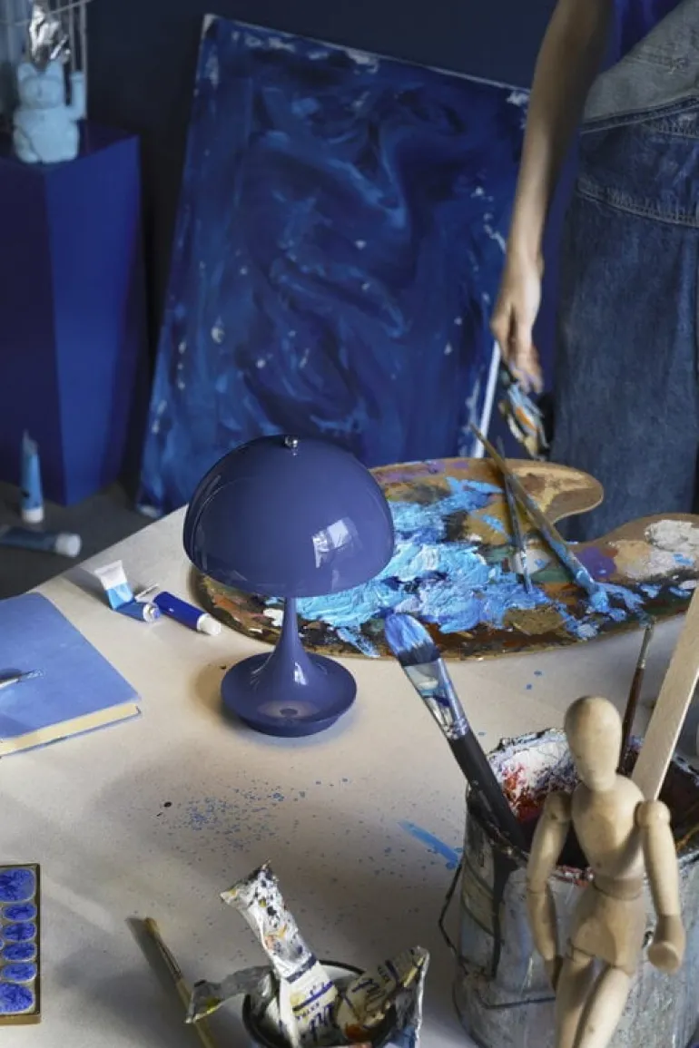Louis Poulsen Panthella 160 Portable V3 table lamp, indigo blue