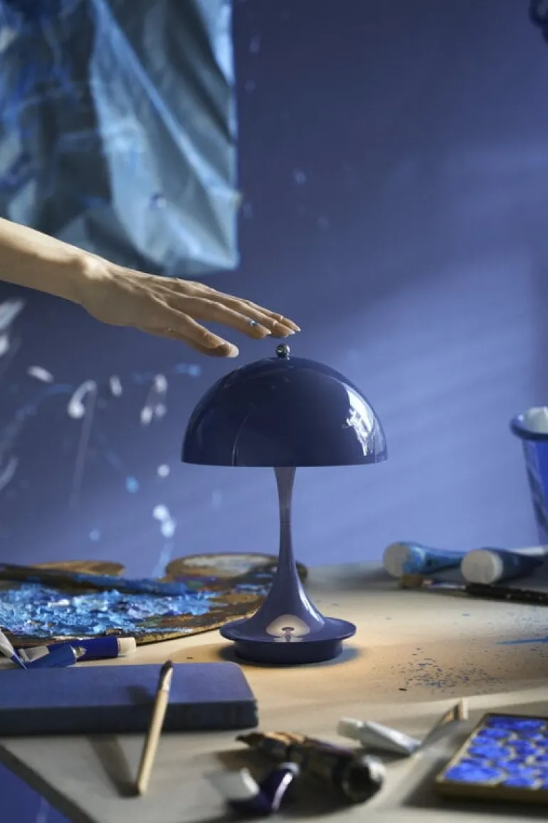 Louis Poulsen Panthella 160 Portable V3 table lamp, indigo blue