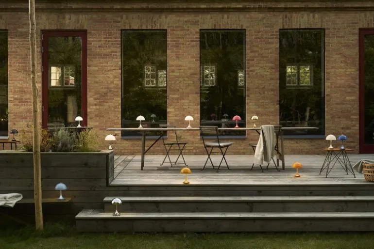 Louis Poulsen Panthella 160 Portable V3 table lamp, indigo blue