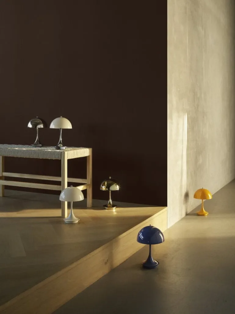 Louis Poulsen Panthella 160 Portable V3 table lamp, indigo blue