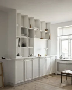 Louis Poulsen PH 2/1 portable table lamp, brass metallised