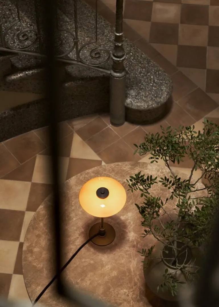 Louis Poulsen PH 2/1 table lamp, Limited edition, dusty terracotta