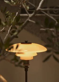 Louis Poulsen PH 2/1 table lamp, Limited edition, dusty terracotta