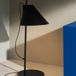 Louis Poulsen Yuh table lamp, black