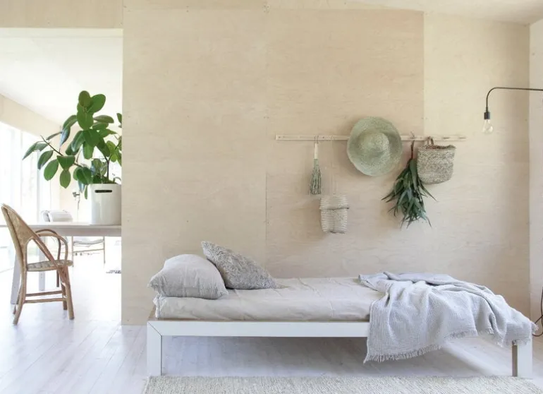 Lundia Lofty single bed with legs