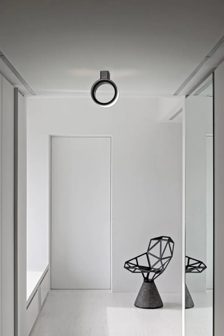 Magis Lost wall/ceiling lamp, S, black - white