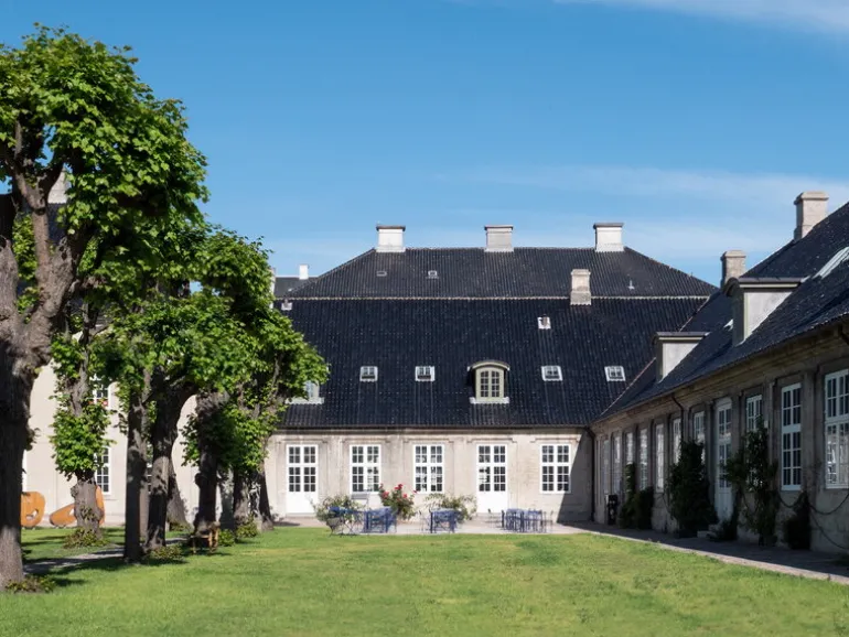 Magnus Olesen X-Line chair, blue