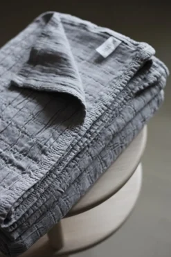 Matri Aava bed cover, 200 x 260 cm, dark grey