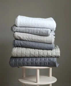 Matri Aava bed cover, 200 x 260 cm, dark grey