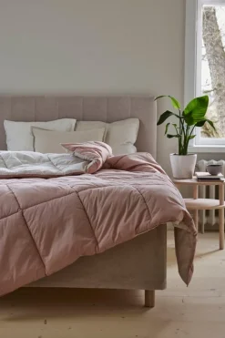 Matri Moona double bed cover, 260 x 260 cm, rose powder - mulberry