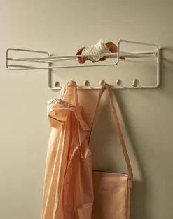 Maze Bill hat rack, white