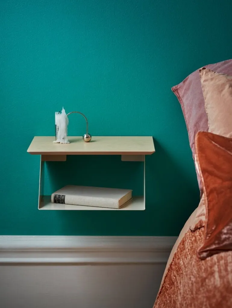 Maze Edgy Wood shelf, eggshell - ash