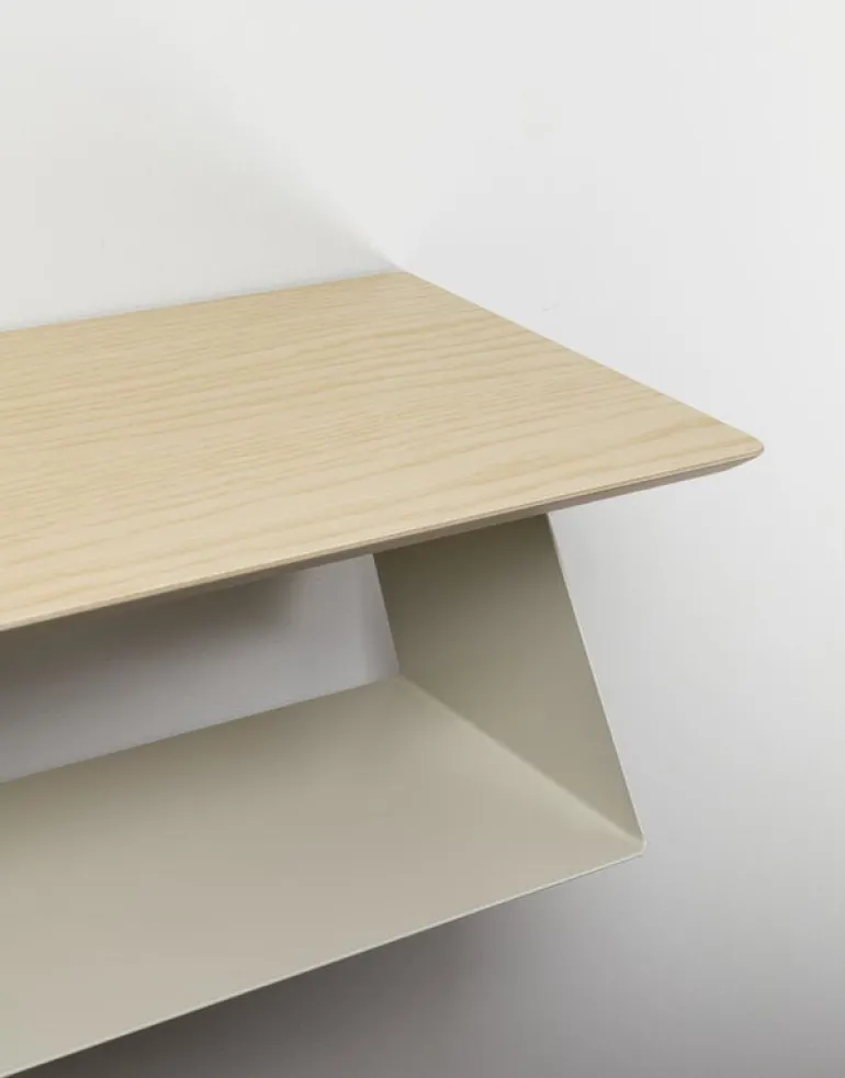 Maze Edgy Wood shelf, eggshell - ash