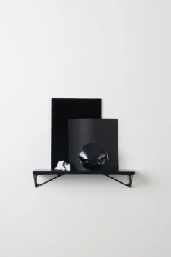 Maze Pythagoras XS shelf with brackets, black