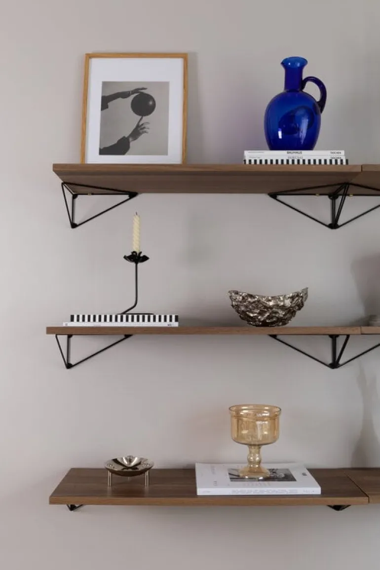 Maze Pythagoras XS shelf with brackets, walnut - black