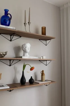 Maze Pythagoras XS shelf with brackets, walnut - black