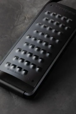Microplane Black Sheep Series Extra Coarse grater