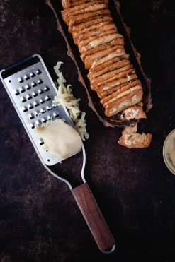 Microplane Master Series Extra Coarse grater