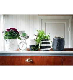 Mifuko Kiondo basket XS, black