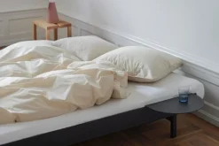 Moebe Bed, 90-180 cm, black