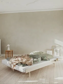 Moebe Bed, high, 90-180 cm, sand
