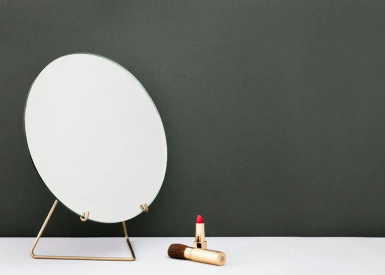 Moebe Standing mirror 30 cm, brass