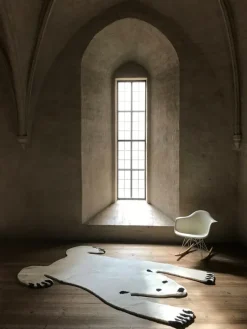 MUM's Polar Bear rug