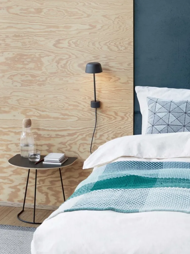 Muuto Airy coffee table, half size, black