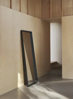 Muuto Arced mirror, 170 x 61 cm, midnight blue