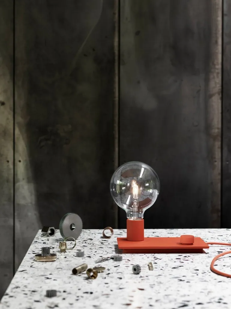 Muuto Control table lamp, red