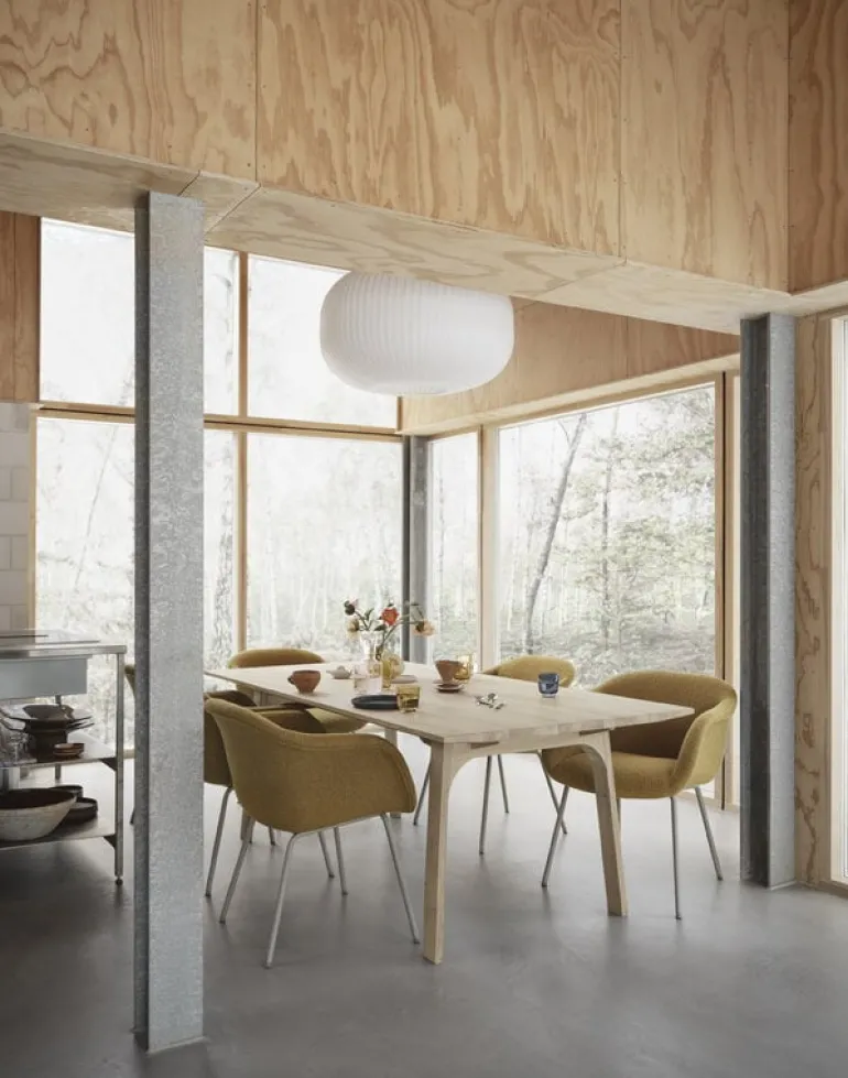 Muuto Earnest extendable table, 205 x 100 cm, oiled oak