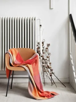 Muuto Fiber armchair, tube base, cognac leather - black