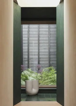 Muuto Kink vase, h. 39 cm, sand