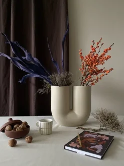 Muuto Kink vase, sand