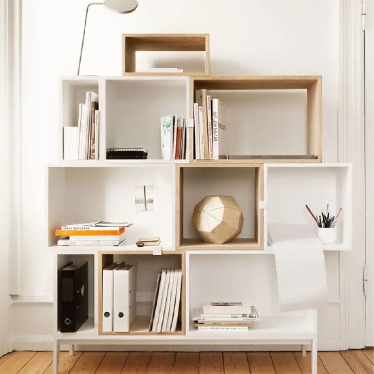 Muuto Leaf table lamp, white