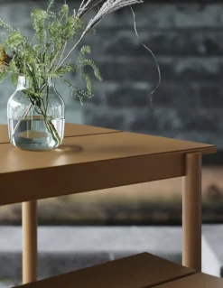 Muuto Linear Steel bench 110 cm, burnt orange