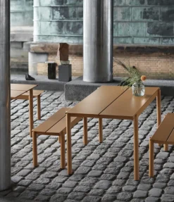 Muuto Linear Steel bench 110 cm, burnt orange